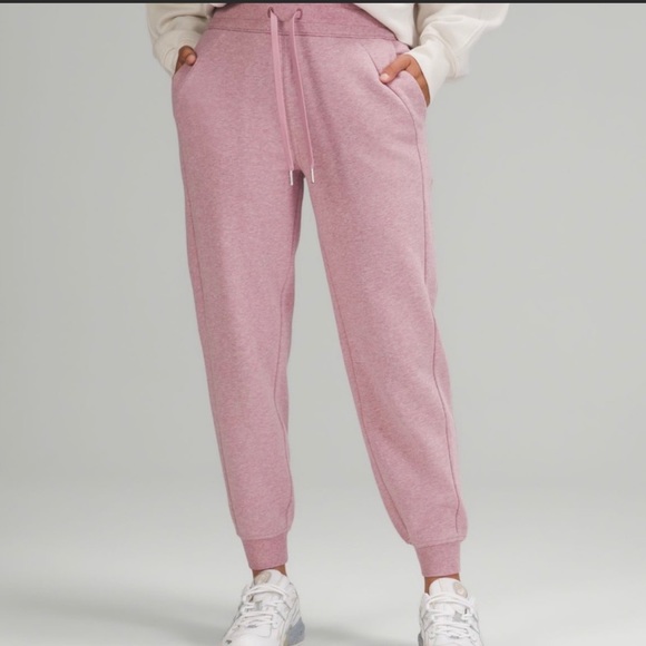 BNWT Lululemon Scuba HR 7/8 Jogger size 4 - Picture 2 of 6